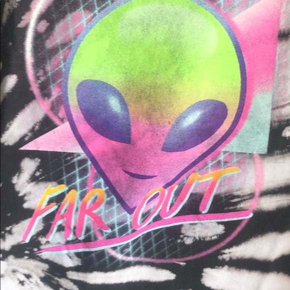 100% cotton alien crop top T-shirt - Picture 2 of 4